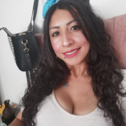 kamra_violet