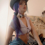 kylie_foxx1