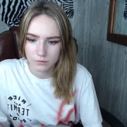 chloe_sociable