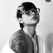 A_CURVY_HOT