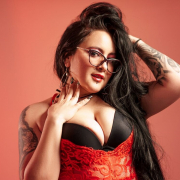 Sara-Hot01