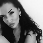 VerySexyLaura