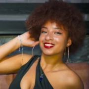 Nia_Zuri