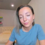caroline_mur