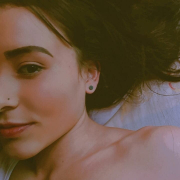 Gia_white01