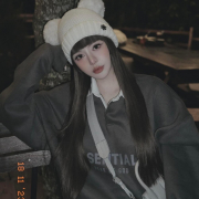 Jolie-Nguyenn
