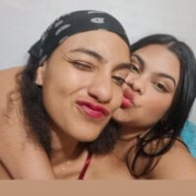 Mia_and_Roxie