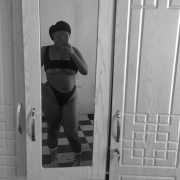Bigg_Thighedxxx