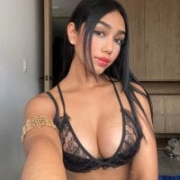 angelina_hilton_sub