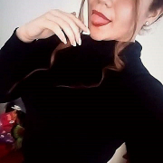 caroline_naugthy
