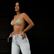 Nicolle8