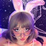 HollyHendriixx