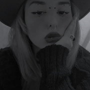 zoe_alma
