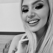 Alexandra00