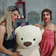 MayraAndGina