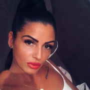 Ariana_Divine