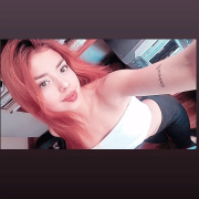 Khloe_v