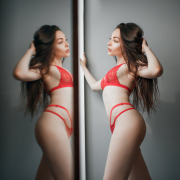 NICOLE_FREEMAN