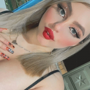 Roxxiie69