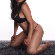 AriannaHolder