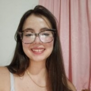 nikolle_huyt