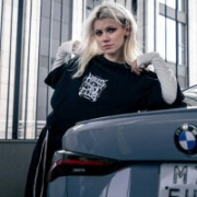 elegant_blonde