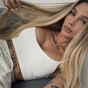 Olivia_Lorens