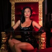 AQueenMonica