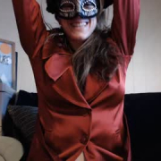 maskedmilf1