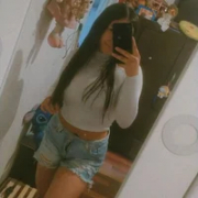 Karla_tay1