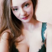 Laura48