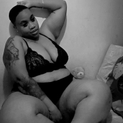 SEXYHUGEASSxxx