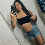 Escarlet_and_boyshot