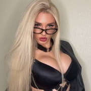 18Kristy778