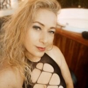 sofiacurvy45