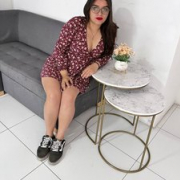 zoe-clojones