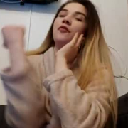 kylie_jhonson18