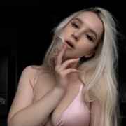 EmillyHartsxx