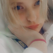 delia_shy