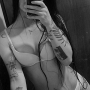 Violettakind