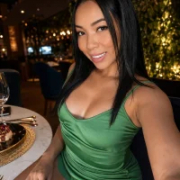 Aiuny_Queens