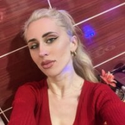 Emma_Plays