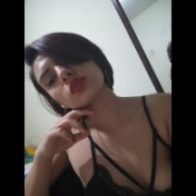 Emily_Taylorr_