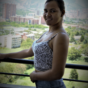 fleur_ayram