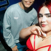 YOUNG_SEXY_COUPLE