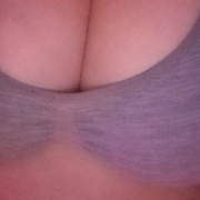 Anissahot33