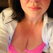 CurvyCougarCleo
