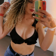 liana_hot20