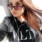 NikkiBii