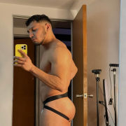 Straight_Hotmusclexxx